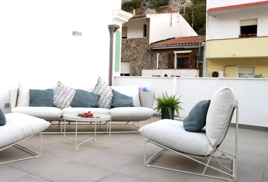 Casa Leone Apartment Buggerru 0*,